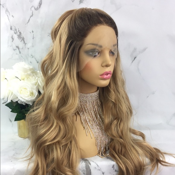 Golden Honey | Lace Front Wig - Picture 4 of 8